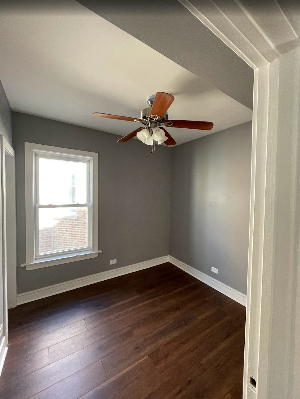 Laminate Flooring Installation 11