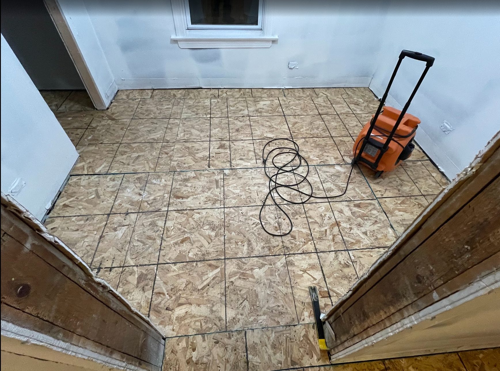 Laminate Flooring Installation 9